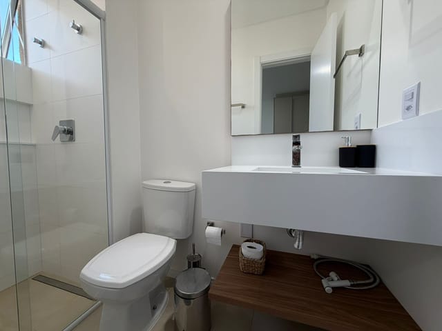 Apartamento com 142m² 4 quartos e 5 banheiros, à venda, no bairro Centro em Balneário Camboriú