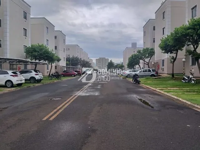 Apartamento 2 quartos e 1 banheiro, à venda, no bairro Conjunto Guanabara em Uberaba