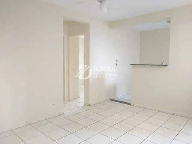Apartamento 2 quartos e 1 banheiro, à venda, no bairro Conjunto Guanabara em Uberaba