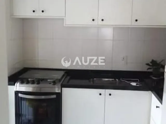 Apartamento com 52m² 3 quartos e 1 banheiro, à venda, no bairro Santa Cândida em Curitiba