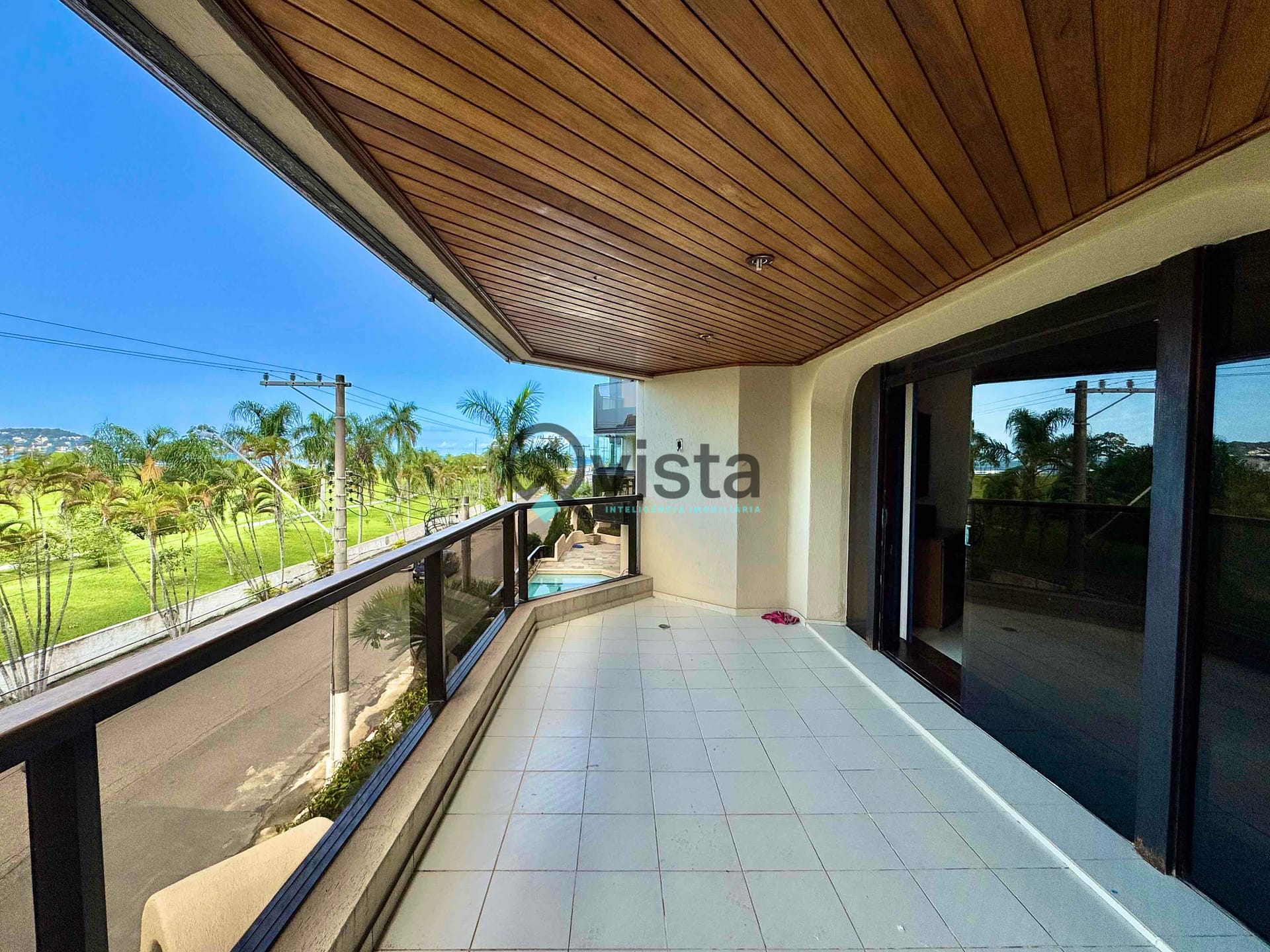 Apartamento à venda com 3 quartos, 184m² - Foto 1