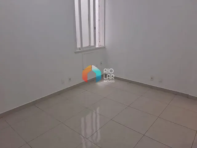 Apartamento com 70m² 2 quartos e 2 banheiros, à venda, no bairro Laranjeiras em Rio de Janeiro