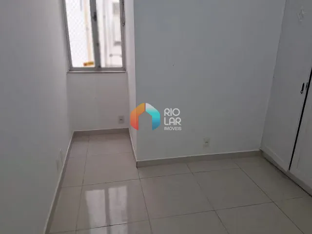 Apartamento com 70m² 2 quartos e 2 banheiros, à venda, no bairro Laranjeiras em Rio de Janeiro