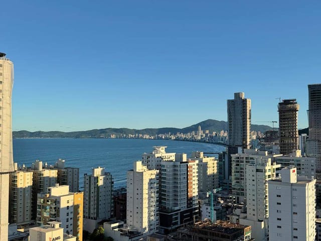 Apartamento com 92m² 2 quartos e 3 banheiros, à venda, no bairro Centro em Itapema