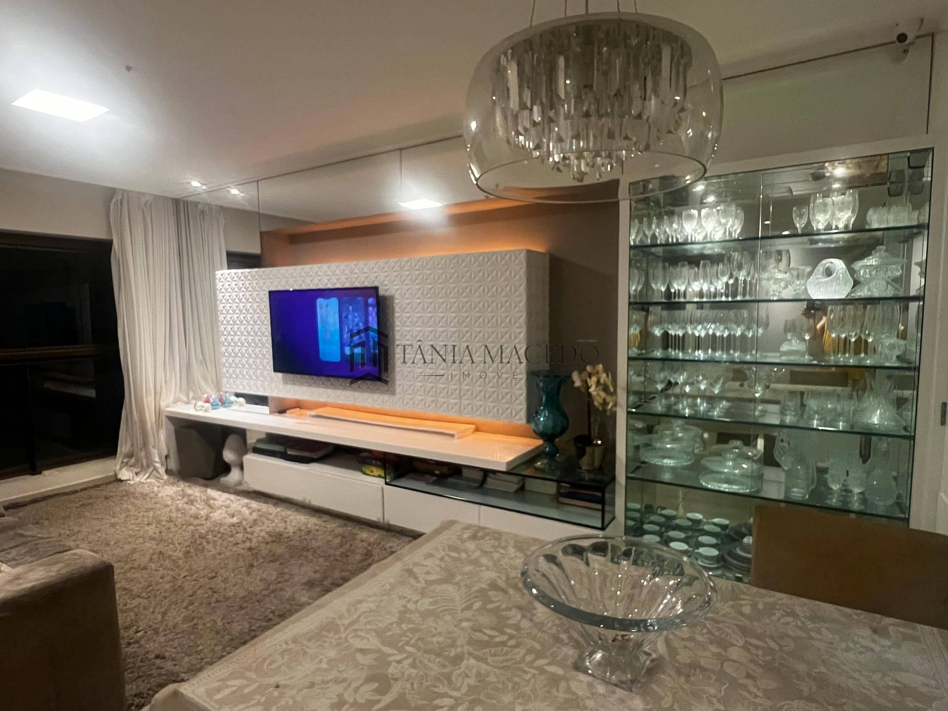 Apartamento à venda com 3 quartos, 80m² - Foto 1