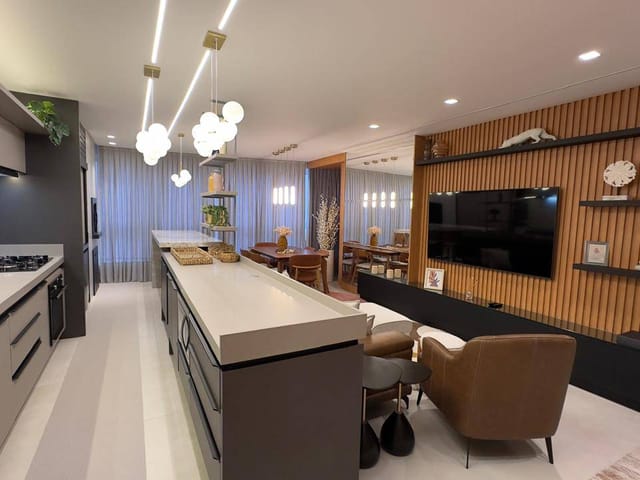 Apartamento com 125m² 3 quartos e 4 banheiros, à venda, no bairro Meia Praia em Itapema
