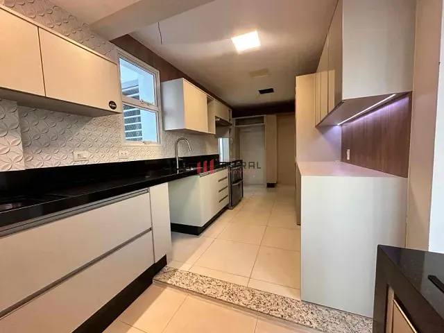 Apartamento 3 quartos e 5 banheiros, para alugar, no bairro Gleba Fazenda Palhano em Londrina