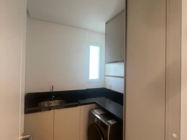 Apartamento com 143m² 3 quartos e 4 banheiros, à venda, no bairro Centro em Itapema