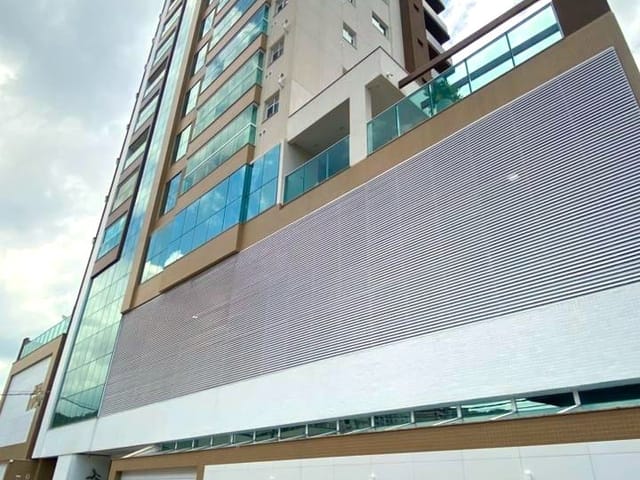 Apartamento com 133m² 2 quartos e 3 banheiros, à venda, no bairro Centro em Itapema