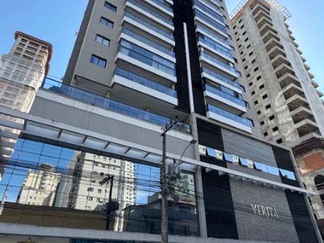 Apartamento com 153m² 3 quartos e 4 banheiros, à venda, no bairro Meia Praia em Itapema