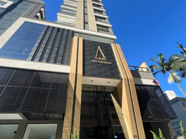 Apartamento com 71m² 2 quartos e 3 banheiros, à venda, no bairro Perequê em Porto Belo