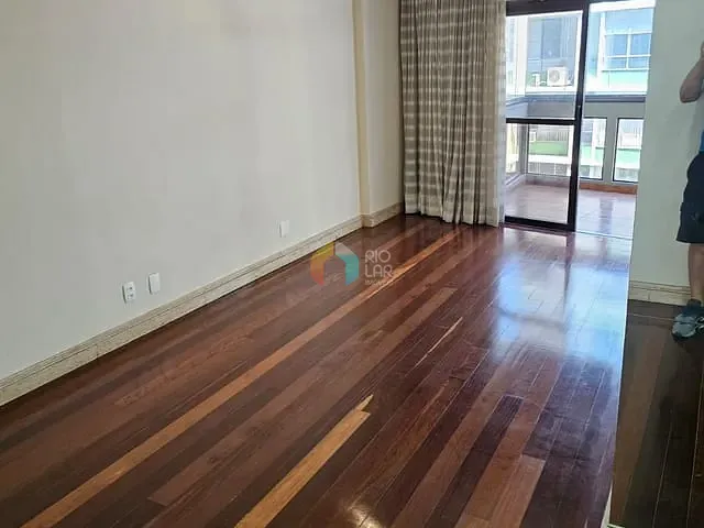 Apartamento com 104m² 3 quartos e 3 banheiros, à venda, no bairro Copacabana em Rio de Janeiro
