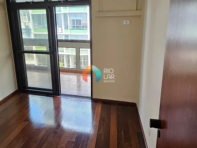 Apartamento com 104m² 3 quartos e 3 banheiros, à venda, no bairro Copacabana em Rio de Janeiro