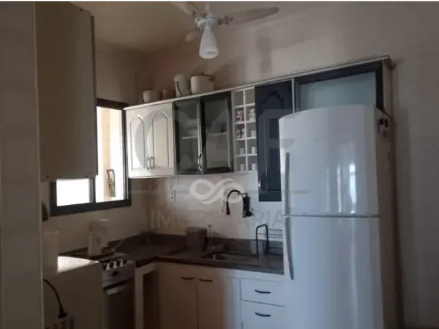 Apartamento 2 quartos e 2 banheiros, à venda, no bairro Guilhermina em Praia Grande