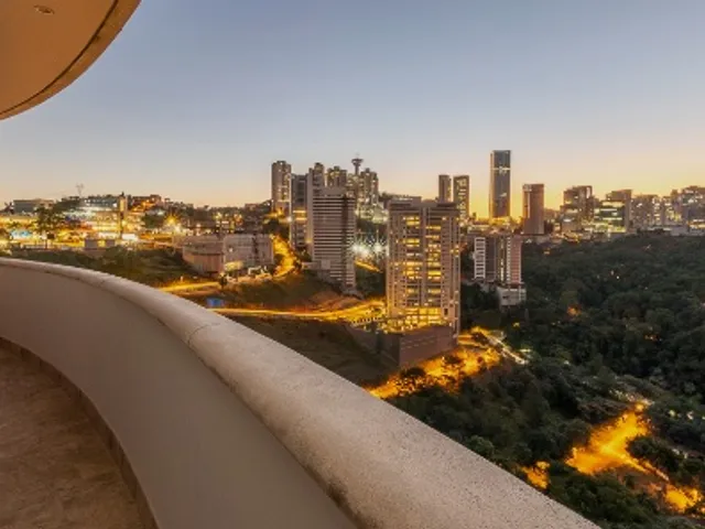 Apartamento com 576m² 4 quartos e 5 banheiros, à venda, no bairro Vale do Sereno em Nova Lima