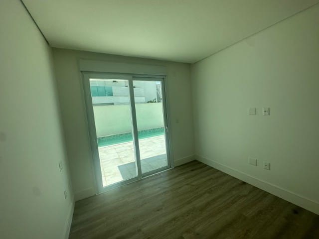 Apartamento com 242m² 3 quartos e 4 banheiros, à venda, no bairro Praia Brava de Itajaí em Itajaí