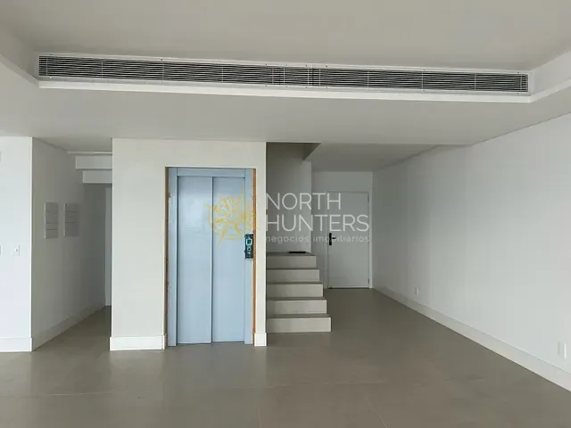 Apartamento com 237m² 3 quartos e 4 banheiros, à venda, no bairro Jurerê em Florianópolis