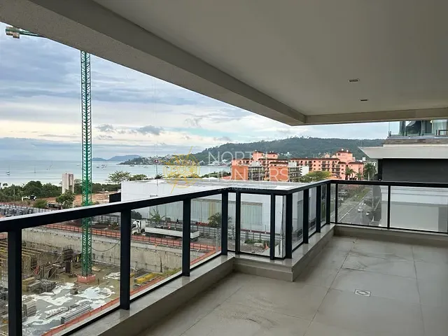 Apartamento com 237m² 3 quartos e 4 banheiros, à venda, no bairro Jurerê em Florianópolis