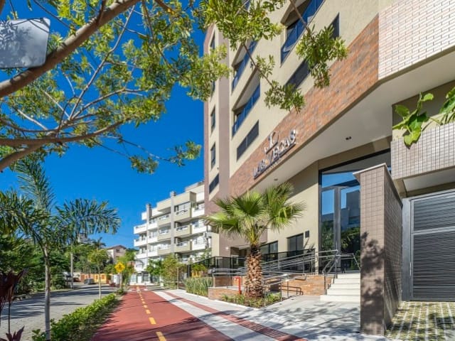 Apartamento com 74m² 2 quartos e 3 banheiros, à venda, no bairro Centro em Bombinhas