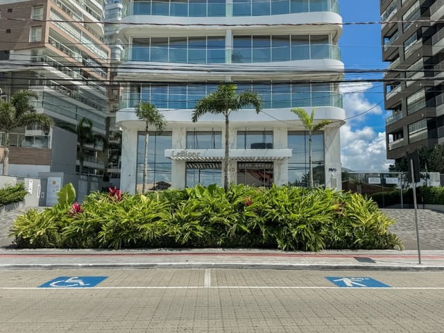 Apartamento com 293m² 3 quartos e 4 banheiros, à venda, no bairro Praia Brava de Itajaí em Itajaí