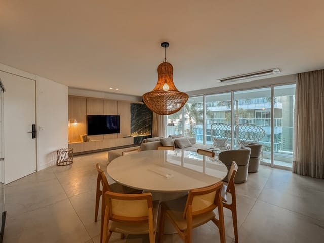 Apartamento com 293m² 3 quartos e 4 banheiros, à venda, no bairro Praia Brava de Itajaí em Itajaí