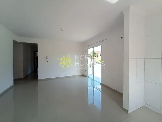 Apartamento com 70m² 2 quartos e 1 banheiro, para alugar, no bairro Bom Retiro em Joinville