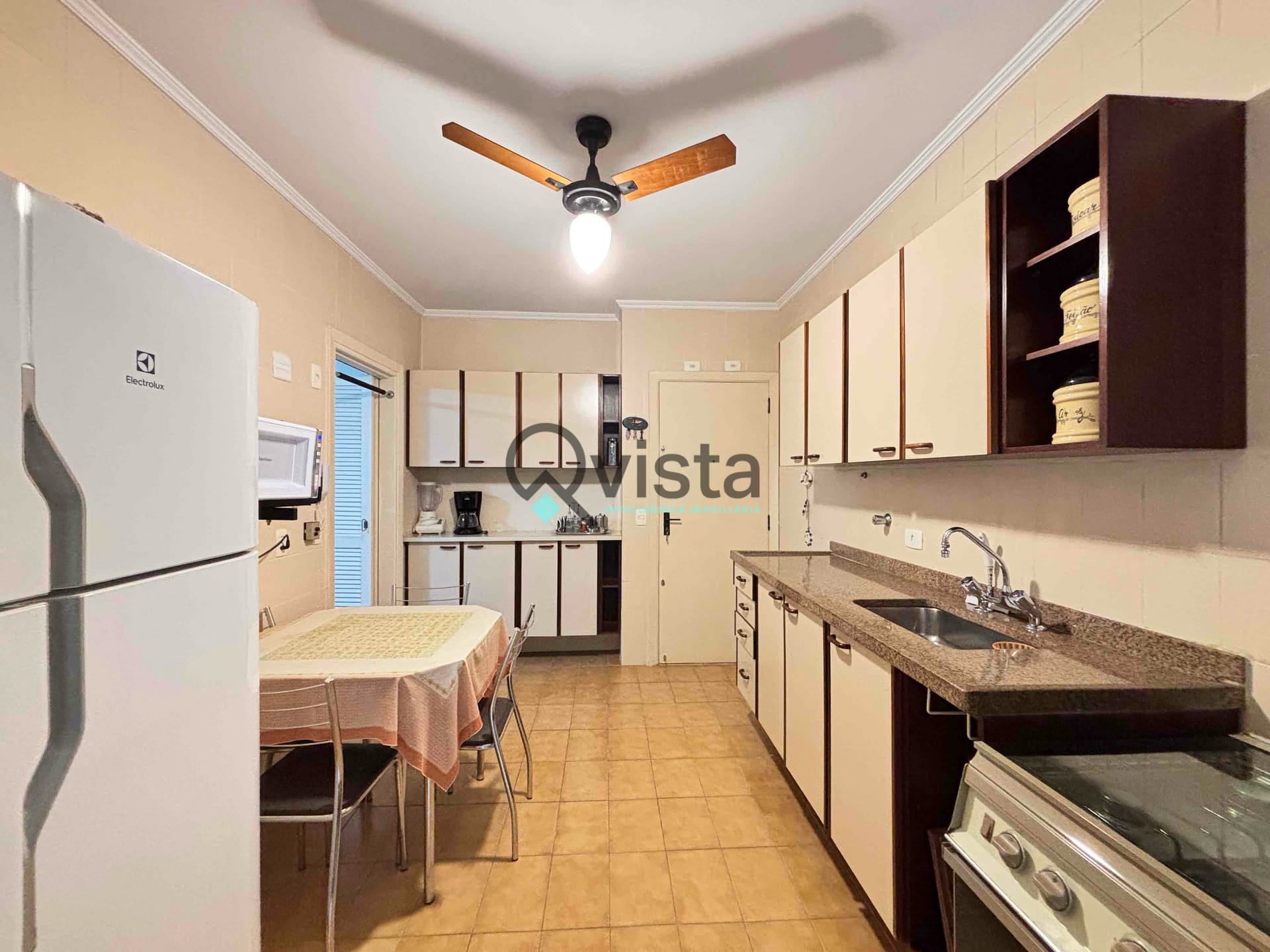 Apartamento à venda com 3 quartos, 140m² - Foto 9