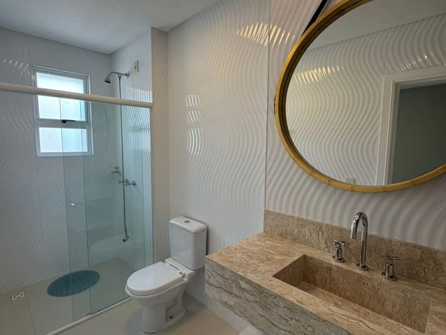 Apartamento com 300m² 5 quartos e 6 banheiros, à venda, no bairro Meia Praia em Itapema