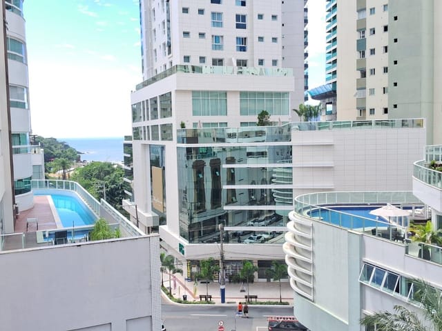 Apartamento com 87m² 2 quartos e 2 banheiros, à venda, no bairro Pioneiros em Balneário Camboriú