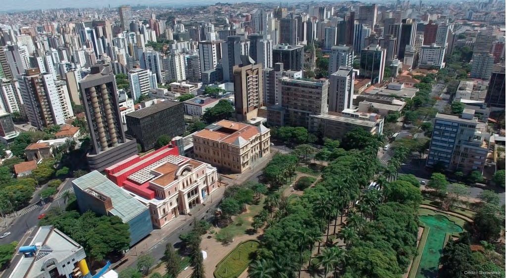 Apartamento dois quartos à venda no Lourdes, Belo Horizonte sendo duas suítes e duas vagas de garagem. Pagamento facilitado durante a obra miniatura 19