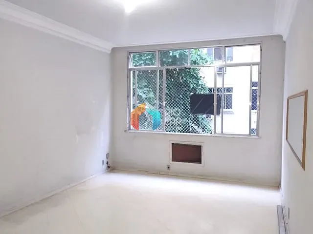 Apartamento com 100m² 3 quartos e 2 banheiros, à venda, no bairro Copacabana em Rio de Janeiro