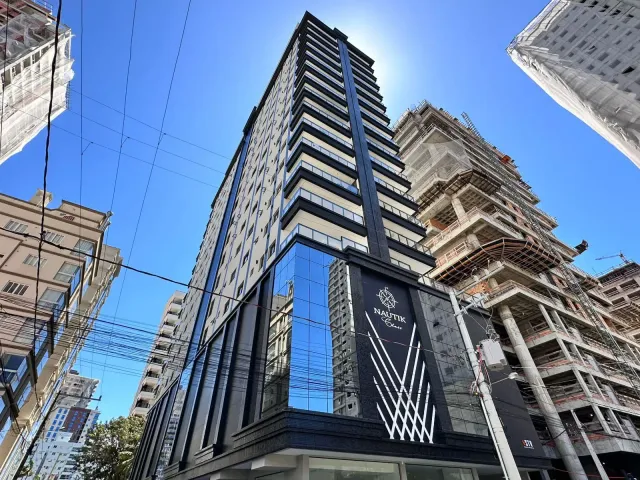 Apartamento com 119m² 3 quartos e 4 banheiros, à venda, no bairro Balneário Perequê em Porto Belo