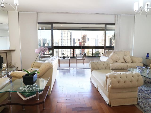 Apartamento com 226m² 4 quartos e 6 banheiros, à venda, no bairro Vila Suzana em São Paulo