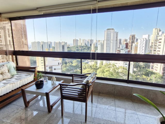 Apartamento com 226m² 4 quartos e 6 banheiros, à venda, no bairro Vila Suzana em São Paulo