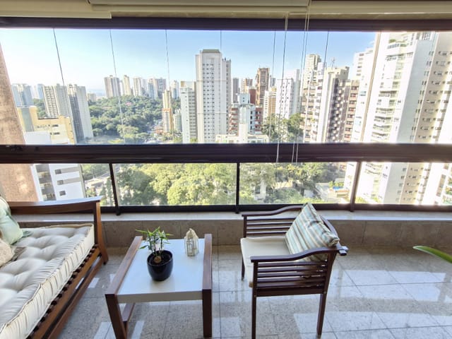 Apartamento com 226m² 4 quartos e 6 banheiros, à venda, no bairro Vila Suzana em São Paulo