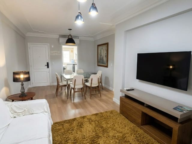 Apartamento com 116m² 3 quartos e 2 banheiros, à venda, no bairro Centro em Balneário Camboriú
