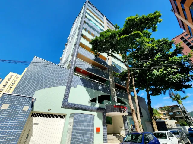 Apartamento com 138m² 3 quartos e 2 banheiros, à venda, no bairro Centro em Balneário Camboriú