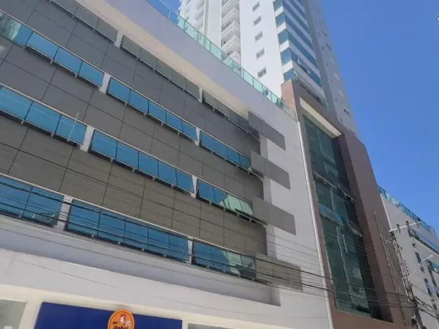 Apartamento com 173m² 3 quartos e 4 banheiros, à venda, no bairro Centro em Balneário Camboriú