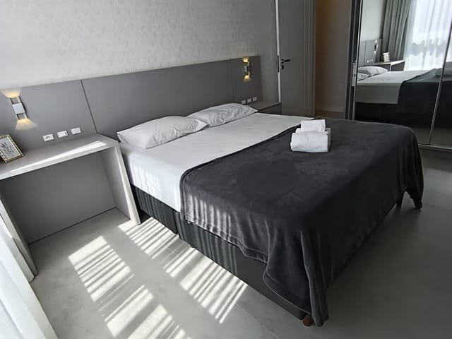 Apartamento com 94m² 3 quartos e 3 banheiros, à venda, no bairro Meia Praia em Itapema