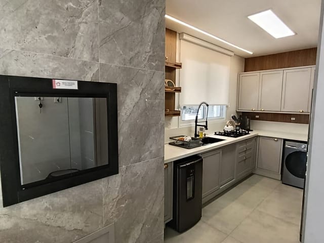 Apartamento com 94m² 3 quartos e 3 banheiros, à venda, no bairro Meia Praia em Itapema