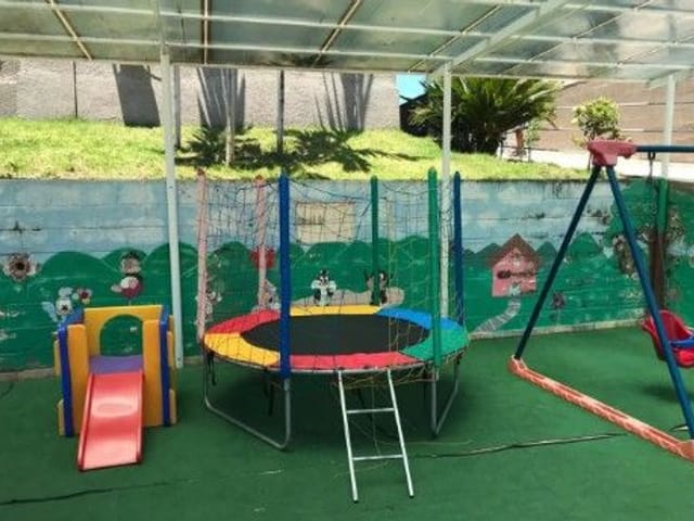 Apartamento 2 quartos e 1 banheiro, para alugar, no bairro Granja dos Cavaleiros em Macaé