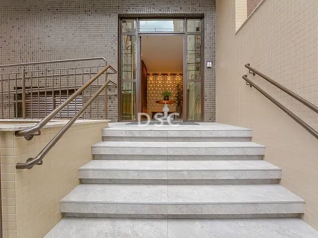Apartamento 1 quarto e 1 banheiro, à venda, no bairro Água Verde em Curitiba