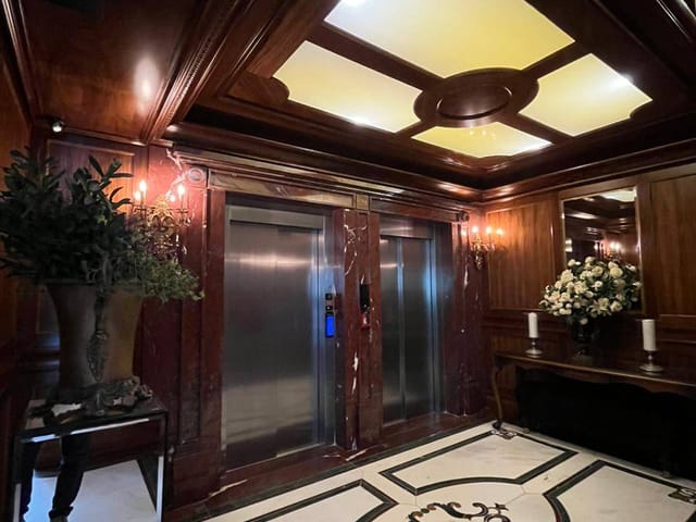 Apartamento com 185m² 4 quartos e 5 banheiros, à venda, no bairro Meia Praia em Itapema