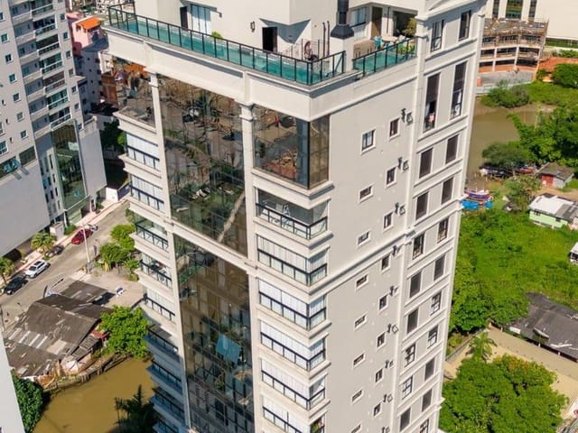 Apartamento com 128m² 3 quartos e 4 banheiros, à venda, no bairro Centro em Itapema