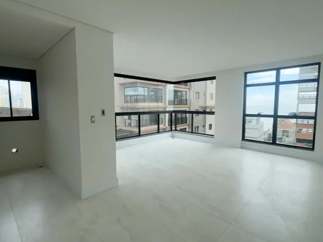 Apartamento com 117m² 3 quartos e 4 banheiros, à venda, no bairro Balneário Perequê em Porto Belo