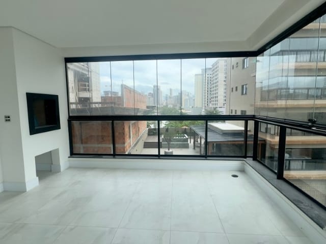 Apartamento com 117m² 3 quartos e 4 banheiros, à venda, no bairro Balneário Perequê em Porto Belo