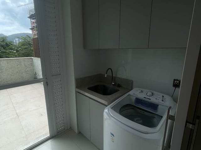 Apartamento com 233m² 3 quartos e 4 banheiros, à venda, no bairro Centro em Itapema