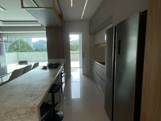 Apartamento com 233m² 3 quartos e 4 banheiros, à venda, no bairro Centro em Itapema