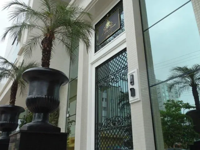 Apartamento com 139m² 3 quartos e 4 banheiros, à venda, no bairro Centro em Itapema