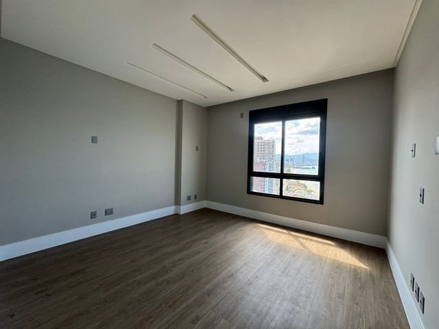 Apartamento com 310m² 4 quartos e 5 banheiros, à venda, no bairro Perequê em Porto Belo